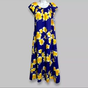Vintage NWT Hilo Hattie Hawaiian Muumuu Maxi Dress Hibiscus Floral Small